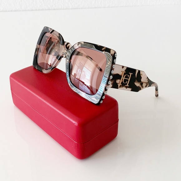 Carolina Herrera Sunglasses, New - Picture 3 of 10
